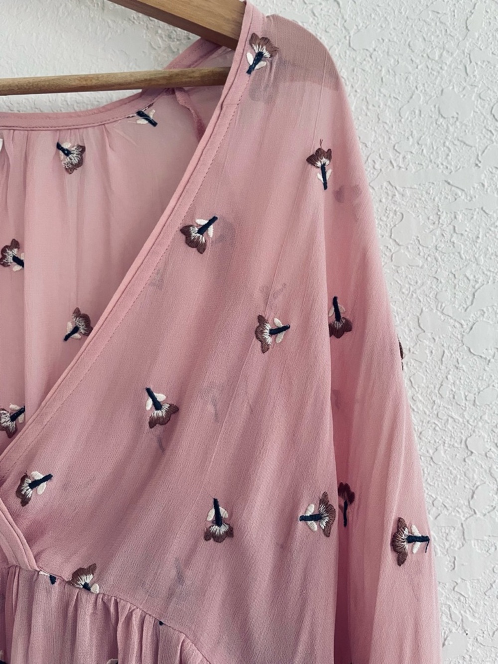 Aritzia Wilfred Embroidered Peplum Blouse Pink Floral Babydoll Size Large - Picture 8 of 13